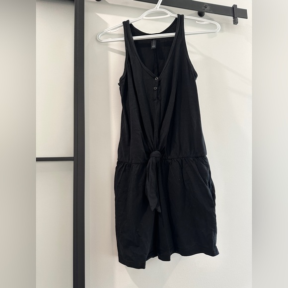 Smash and Tess Shorty Lauren Romper MidNight Black XXS - Picture 2 of 4